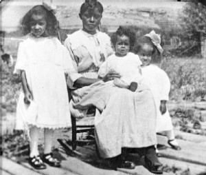 Emma Riley Harris Smith &amp; daughters Madeline, Lucille &amp; Alma, near Lewistown, ca. 1920, MHS Research Center Photo Archives, #PAc 96-25.1.
