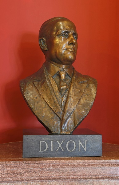 A bronze bust of former Montana governor Joseph M. Dixon.